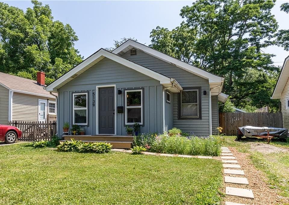1st image of 5139 N Primrose Ave