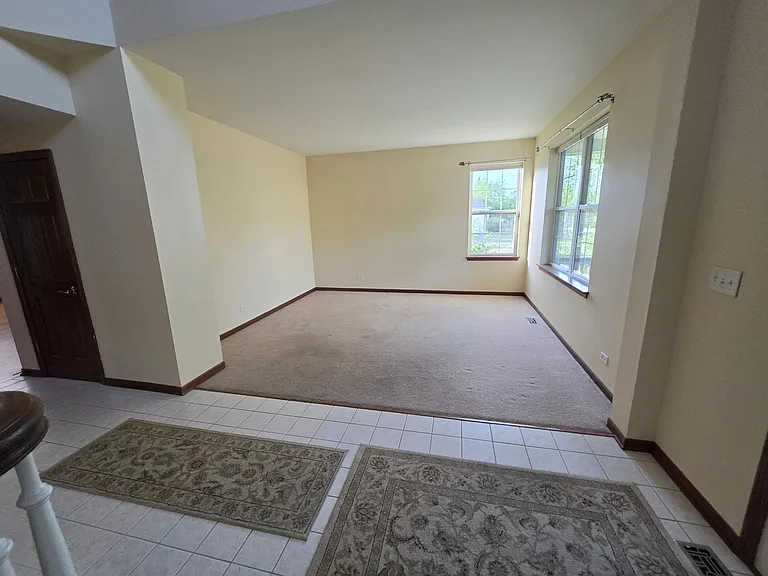 2350 Fishhook Way — Photo 2