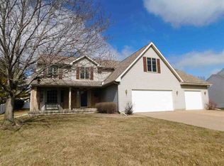 404 S 9th Ave, Eldridge, IA 52748