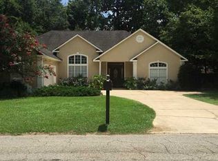 1205 Lagrange Dr, Gautier, MS 39553