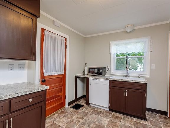 3rd image of 56 Liberty St