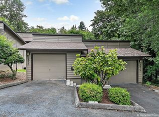 3877 SW Canby St, Portland, OR 97219