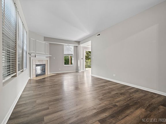 3rd image of 607 Conservatory Ln #607