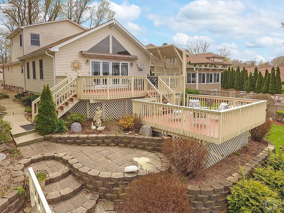 1st image of 4 N Lake Ave