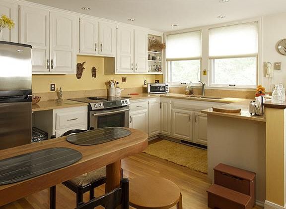2nd image of 4344 W Lake Harriet Pkwy APT 5
