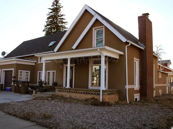 802 S 10th St, Laramie, WY 82070