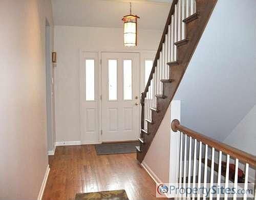 3rd image of 1137 Pinehurst Ave