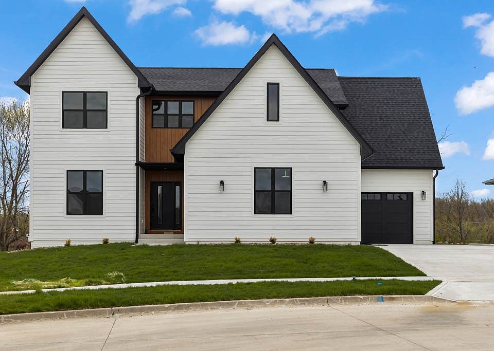 1st image of 980 Pelican Dr