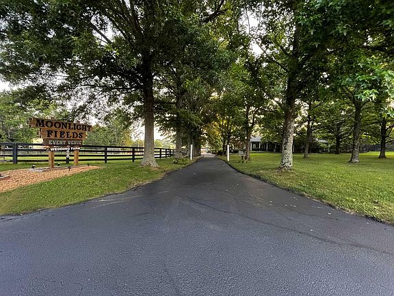 3rd image of 5028 Ashgrove Rd