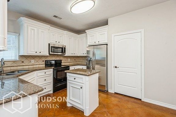 4th image of 12119 Browning Dr