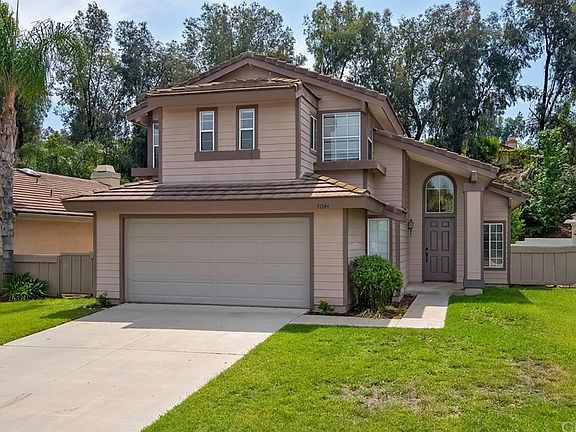 2nd image of 41544 Avenida De La Reina