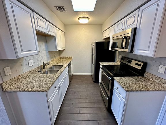 2nd image of 427 W Pontiac Dr Unit 6