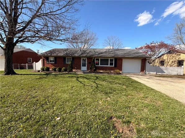 346 Lutz Dr, Englewood, OH 45322