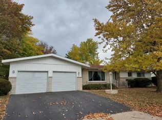 43 Hillcrest Dr, Tuscola, IL