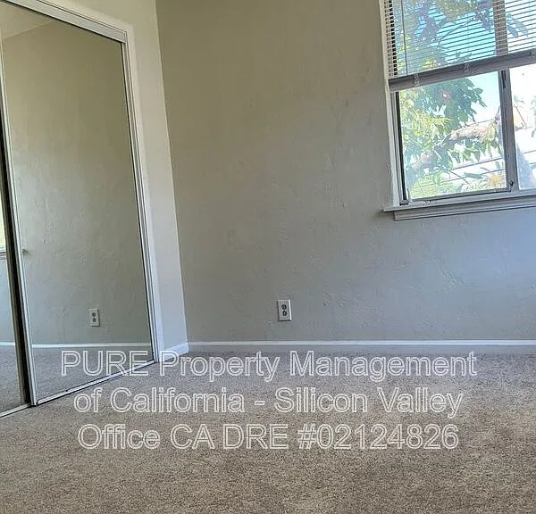 79 N 10th St #1 — Photo 16