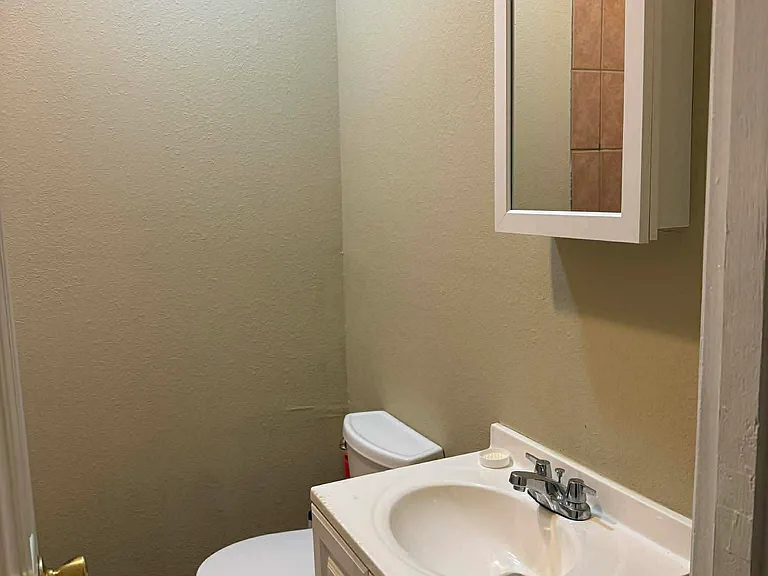 2339 20th Place Ensley #B — Photo 12