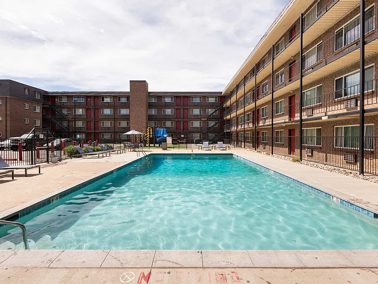Meridian Garden Apartments — Photo 11