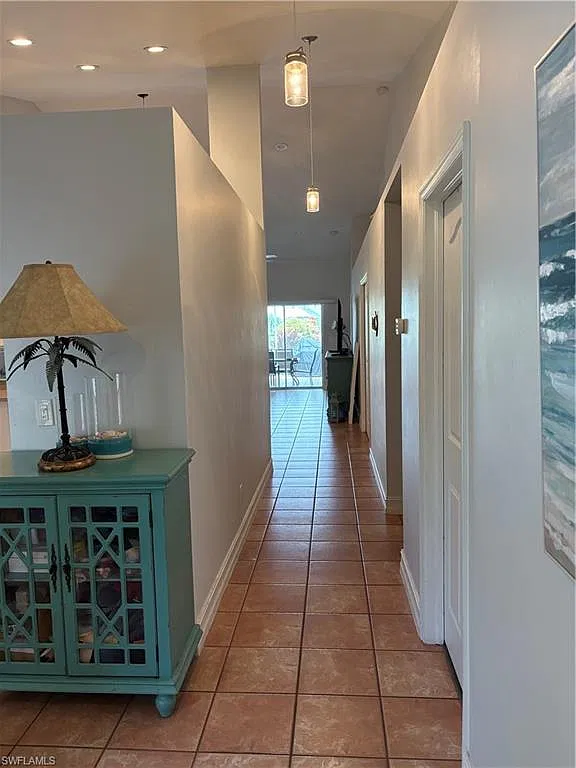 3 bed, 2.0 bath, 1350 sqft, $2,600 — Photo 4