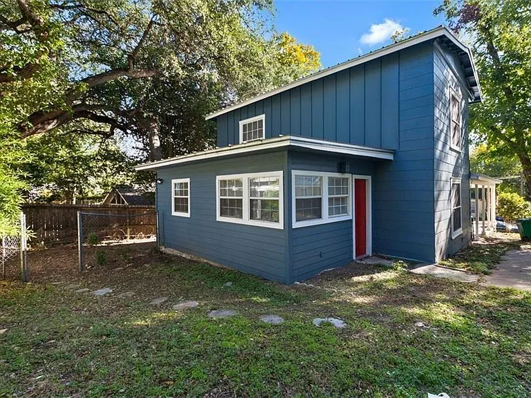 3306 Liberty St — Photo 25