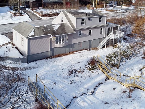 4th image of 208 Westwood Ave