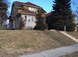 3210 N Cambridge Ave, Milwaukee, WI 53211