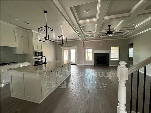5th image of 9225 NW 89th St