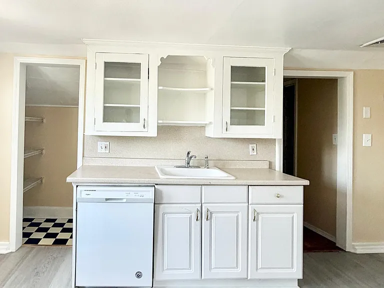 23 Brown St #3A — Photo 2