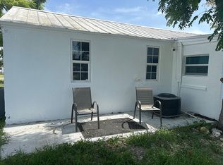 207 4th St, Fort Myers, FL 33907
