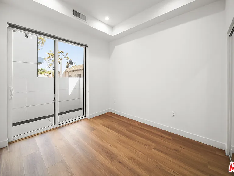 1907 S Corning St #1 — Photo 34