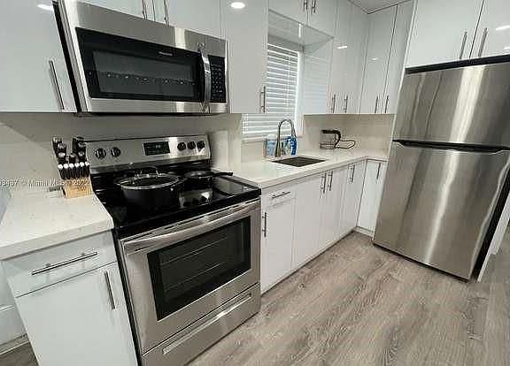 3rd image of 5201 SW 28th Ter