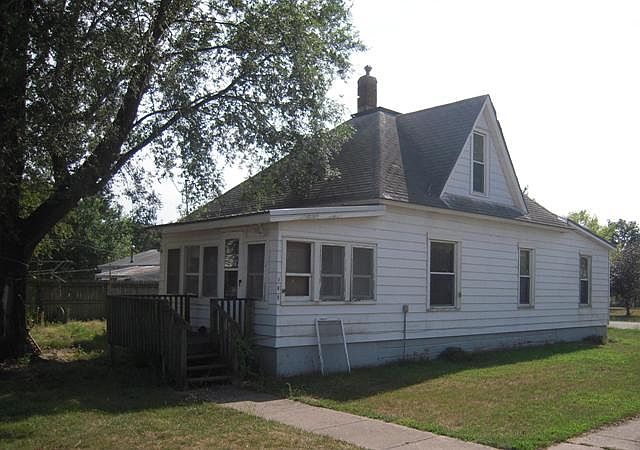 1st image of 309 1st St
