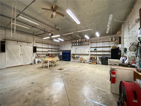 3rd image of 825 County Road 600 E