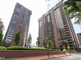 233 S 6th St APT 811, Philadelphia, PA 19106