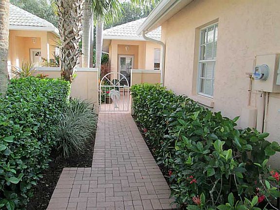 2nd image of 1218 Berkshire Cir