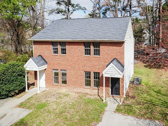 2nd image of 1807 Fox Hollow Dr