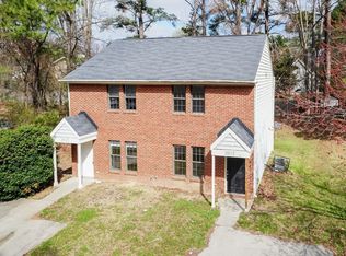 1807 Fox Hollow Dr, Raleigh, NC 27610