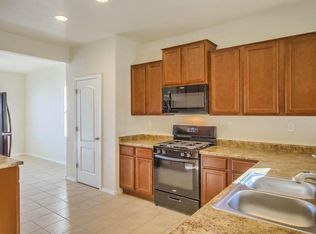 9816 Farinosa Ave SW, Albuquerque, NM 87121