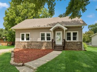 120 5th St, Kenyon, MN 55946