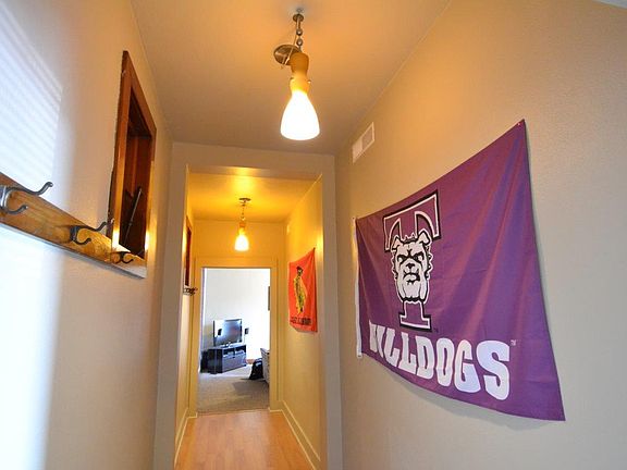 2nd image of 106 W McPherson St