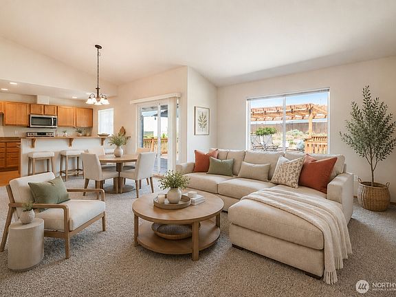 4th image of 894 Desert Aire Drive SW