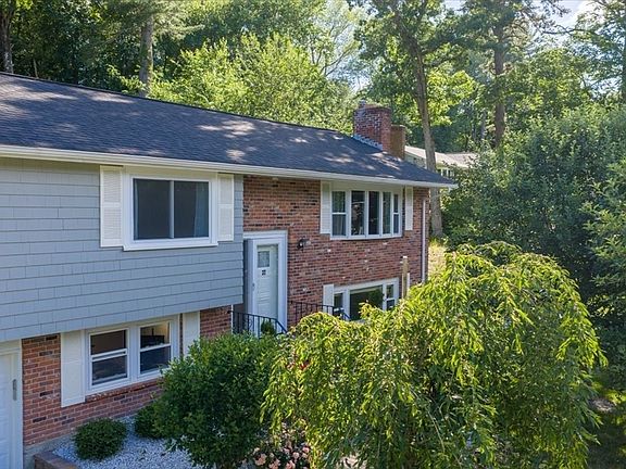 2nd image of 37 Lantern Ln
