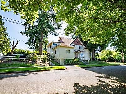 5th image of 205 19th Ave SE #1