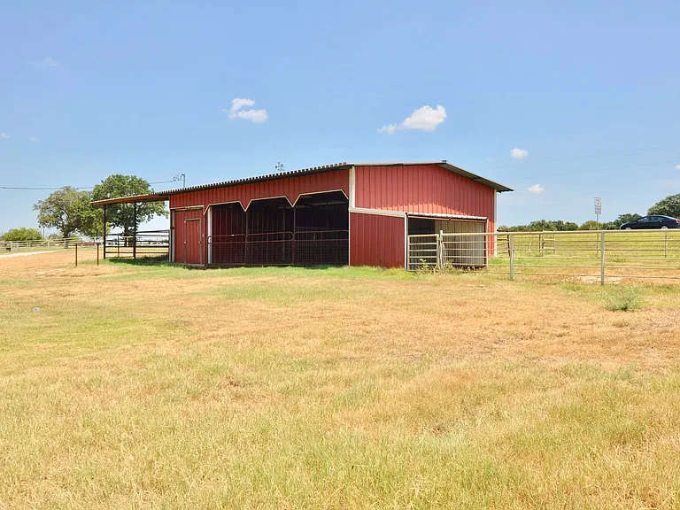 6212 Granbury Hwy — Photo 6