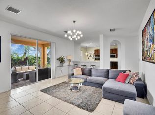 4100 E Gardenia Ave, Weston, FL 33332