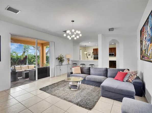 4100 E Gardenia Ave, Weston, FL 33332