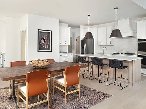 Tea Farm - Monroe Interior Image 3