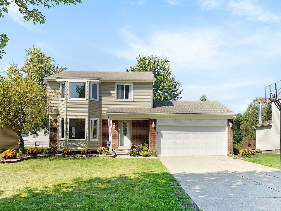 1st image of 22269 Brookfield Dr