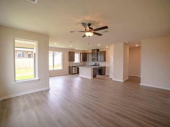 2nd image of 1416 Whitney Ln