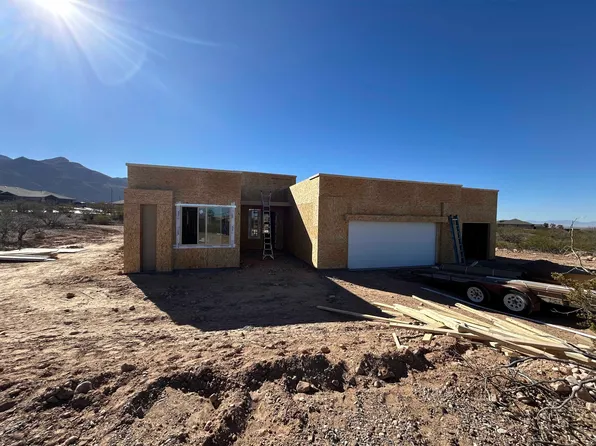 1852 Las Piedras, Alamogordo, NM 88310