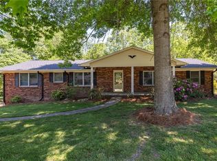 1020 Kingsridge Rd, Kernersville, NC 27284
